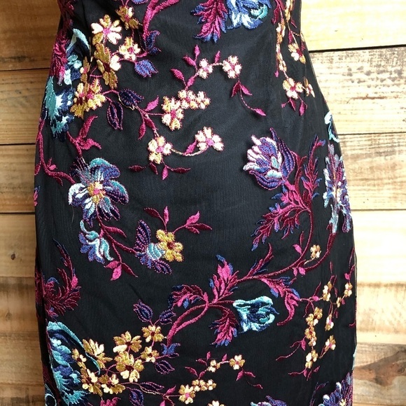 Nicole Miller NY, Floral embroidered dress,NWOT - Picture 5 of 10